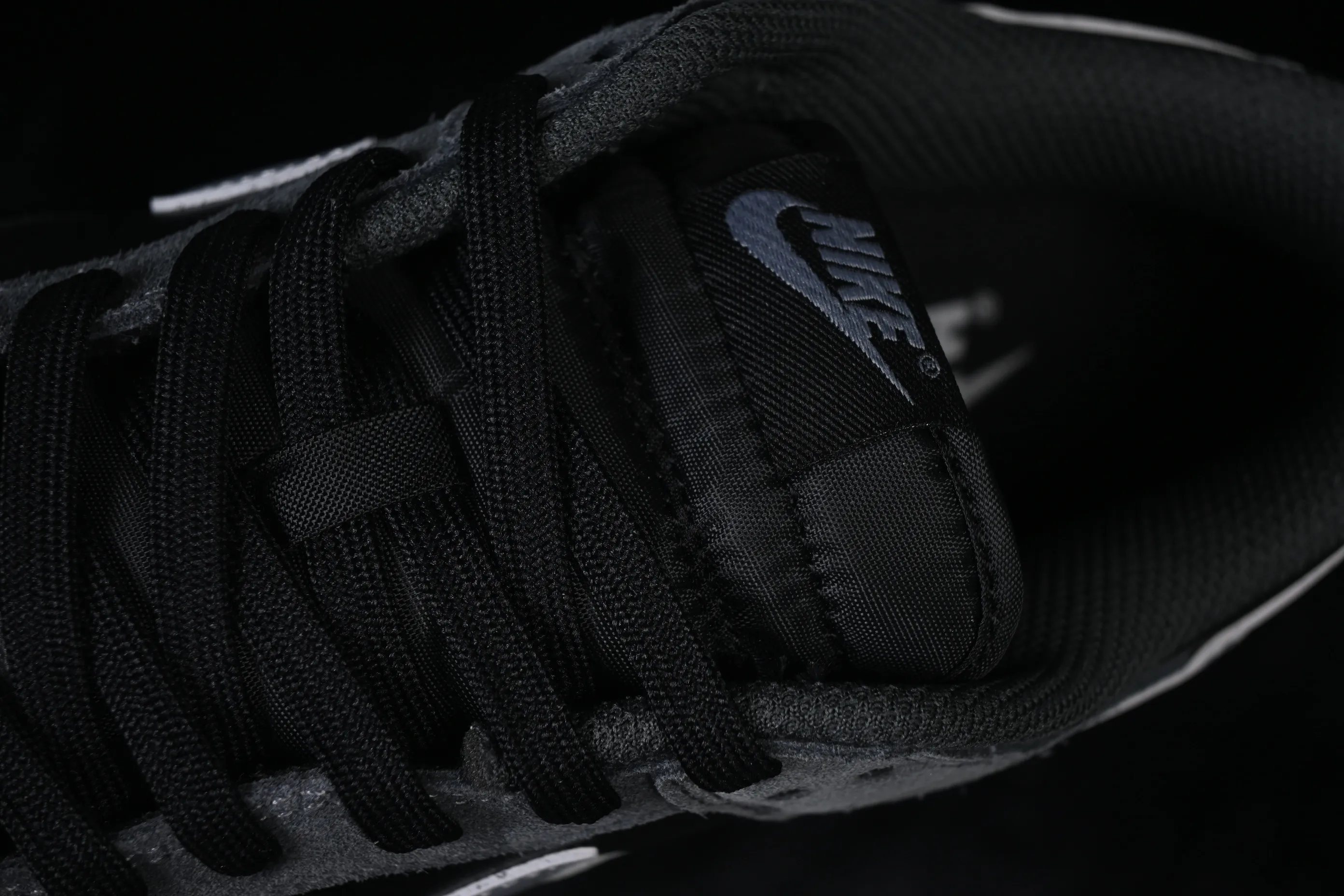 All categories Nk SB Dunk series Nk SB Dunk Low low-top sneakers Nike SB Dunk Low black and gray color low-top casual sneakers II7636-001